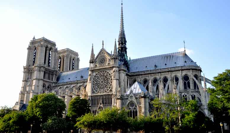 Compatible with Seaport inject Catedrala Notre-Dame de Paris: istorie și curiozități