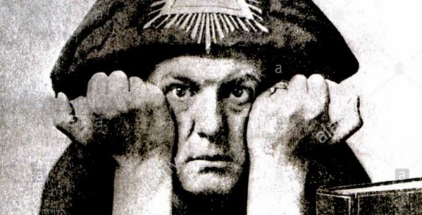 nascuti 12 octombrie Aleister Crowley